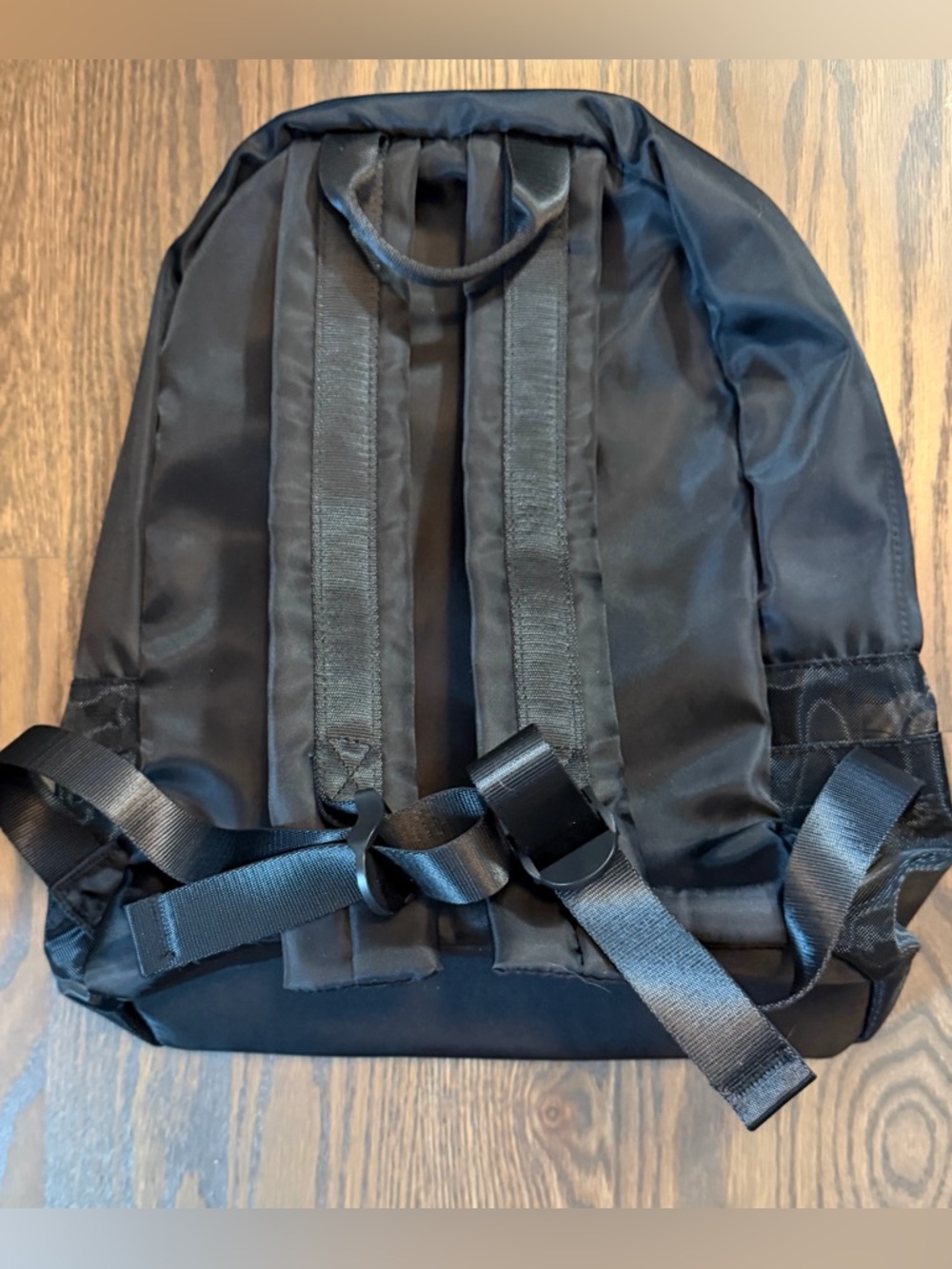 ALO Yoga Black Mesh Accent Backpack - Picture 4 of 4